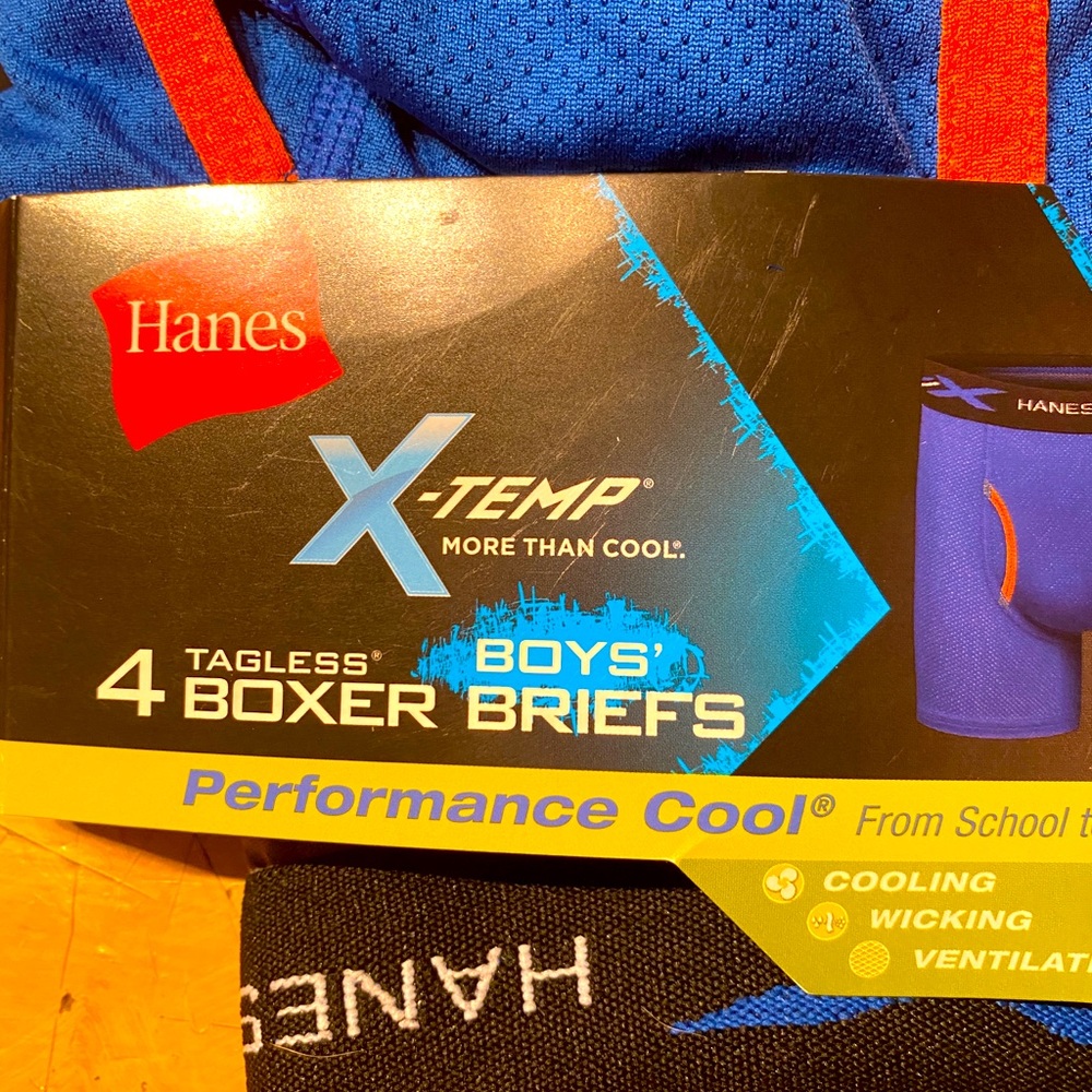 Boys Hanes Boxer Briefs NWT SIZE LG 14/16